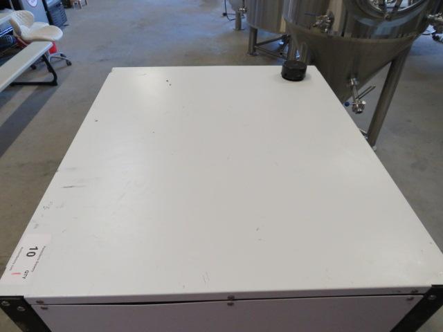 Auction item image