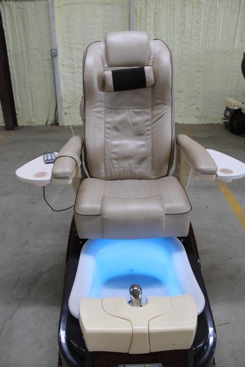 Auction item image