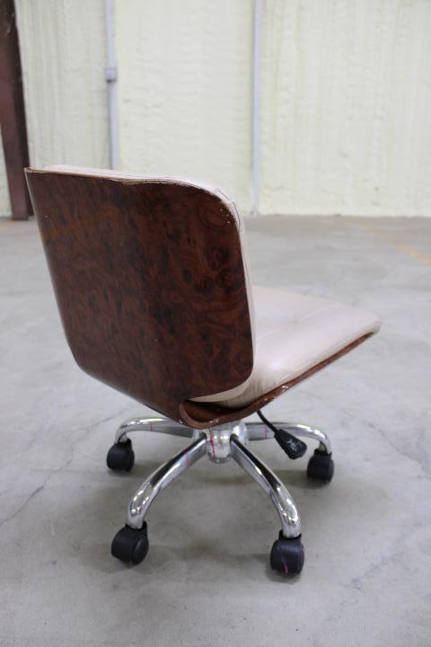 Auction item image