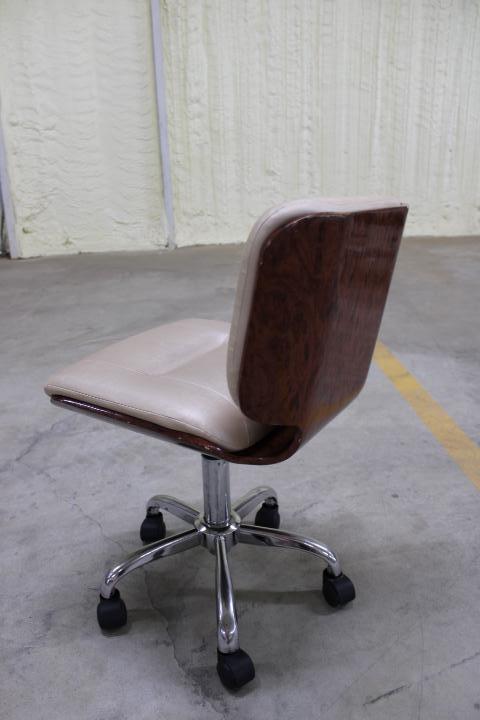 Auction item image