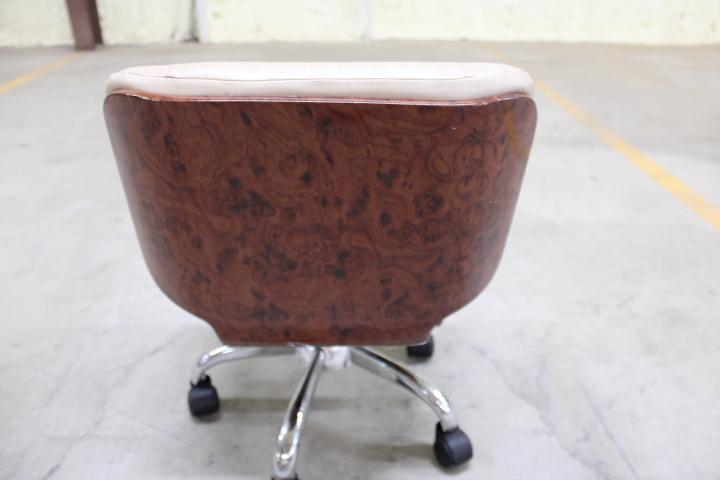 Auction item image