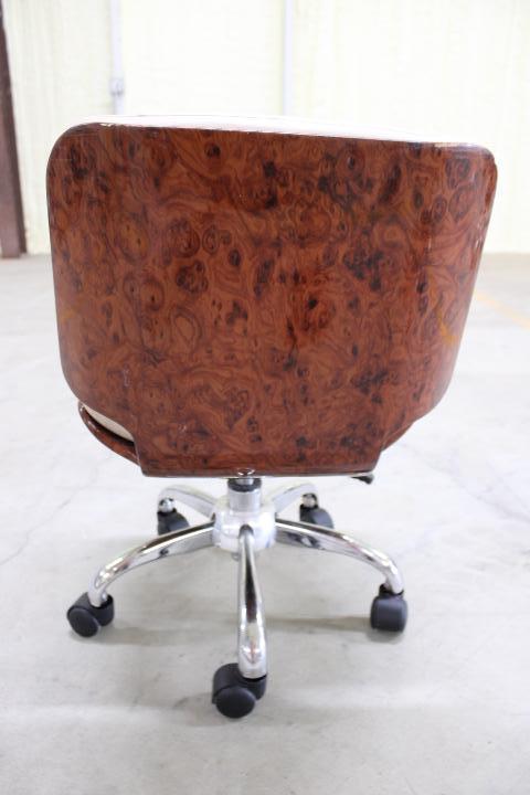 Auction item image