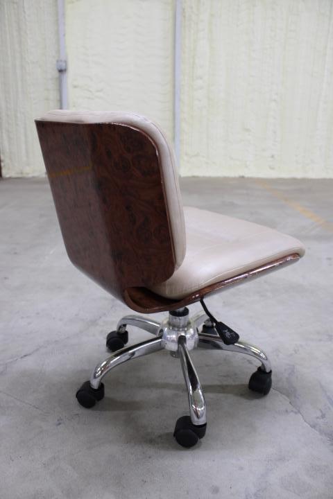 Auction item image
