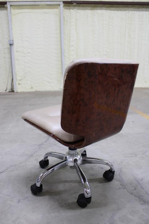 Auction item image