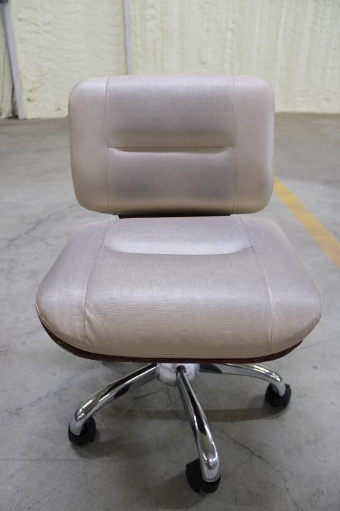 Auction item image