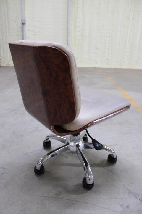 Auction item image