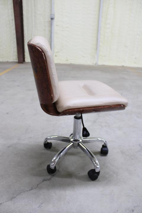 Auction item image