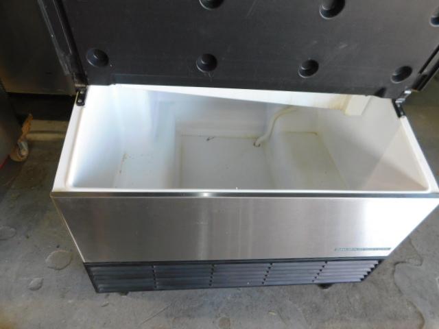 Auction item image