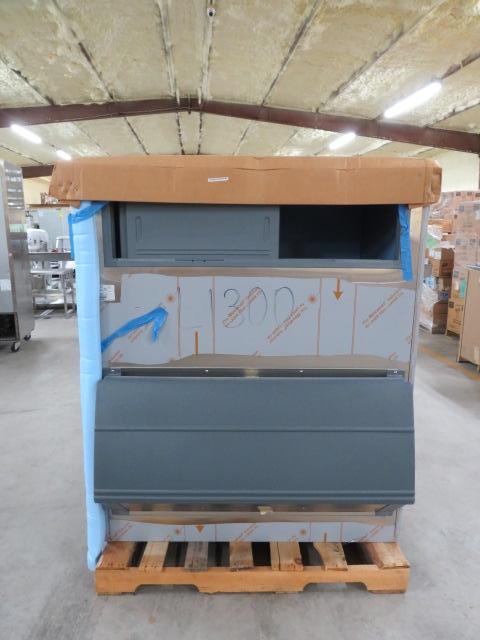 Auction item image